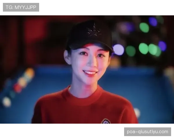 潘晓婷拎着小包去买菜，刷卡那一瞬间收银姐看着额度愣住了